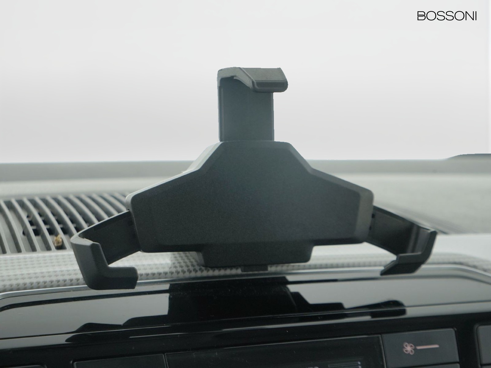 27 - Volkswagen e-up! 5 porte