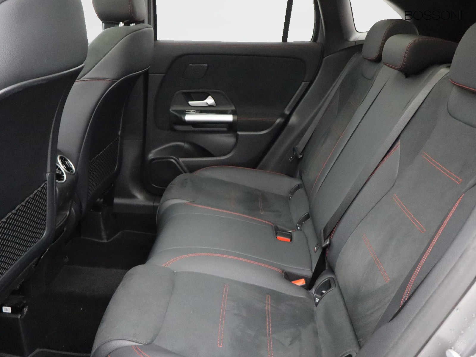 8 - AMG GLA amg 35 premium plus amg 4matic 8g-dct