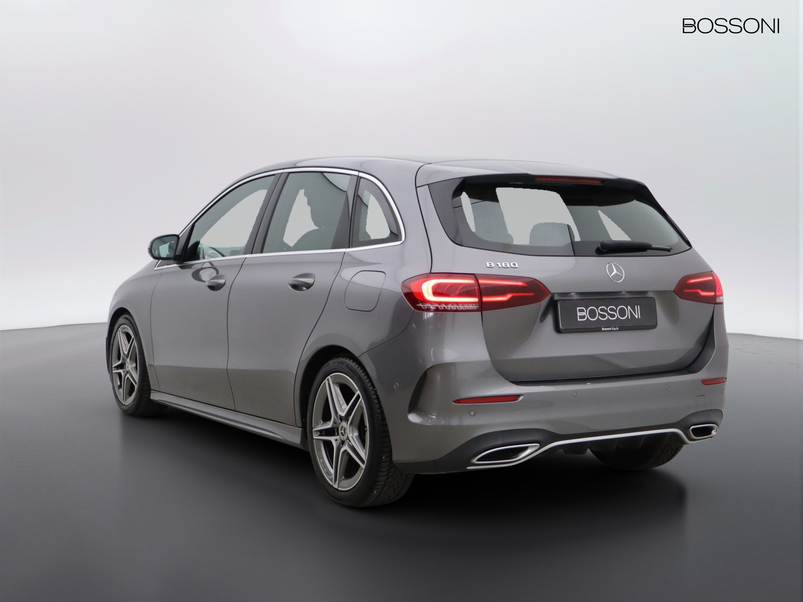 5 - Mercedes Classe B 180 premium 7g-dct