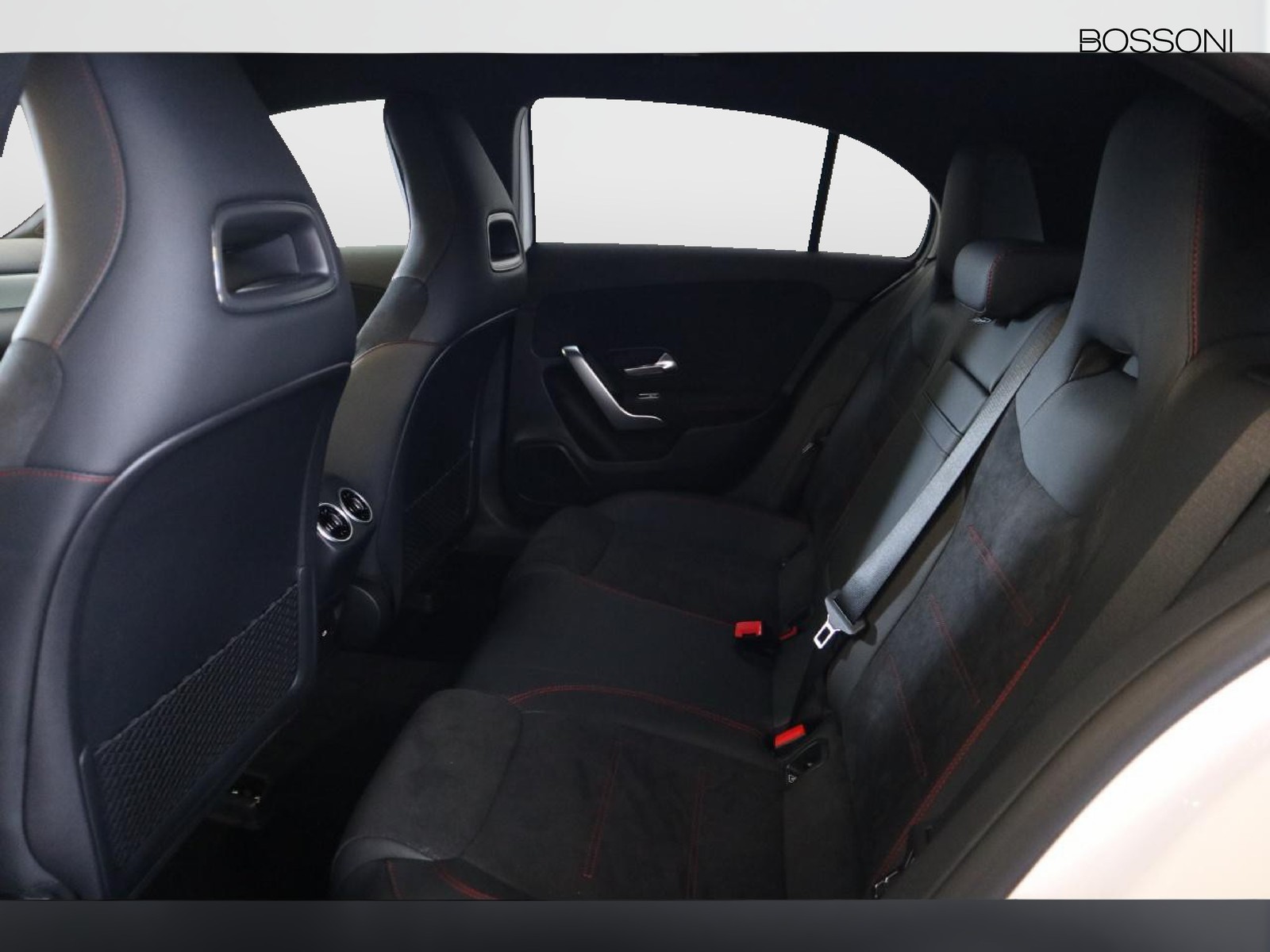 8 - Mercedes Classe A 250 e plug-in-hybrid amg line advanced plus speedshift dct amg 8g