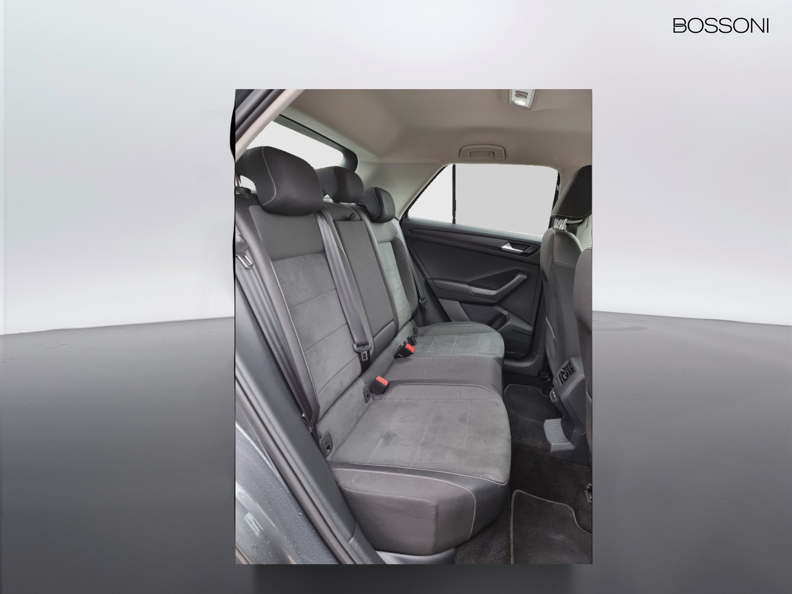 12 - Volkswagen T-Roc 1.0 tsi 110cv style