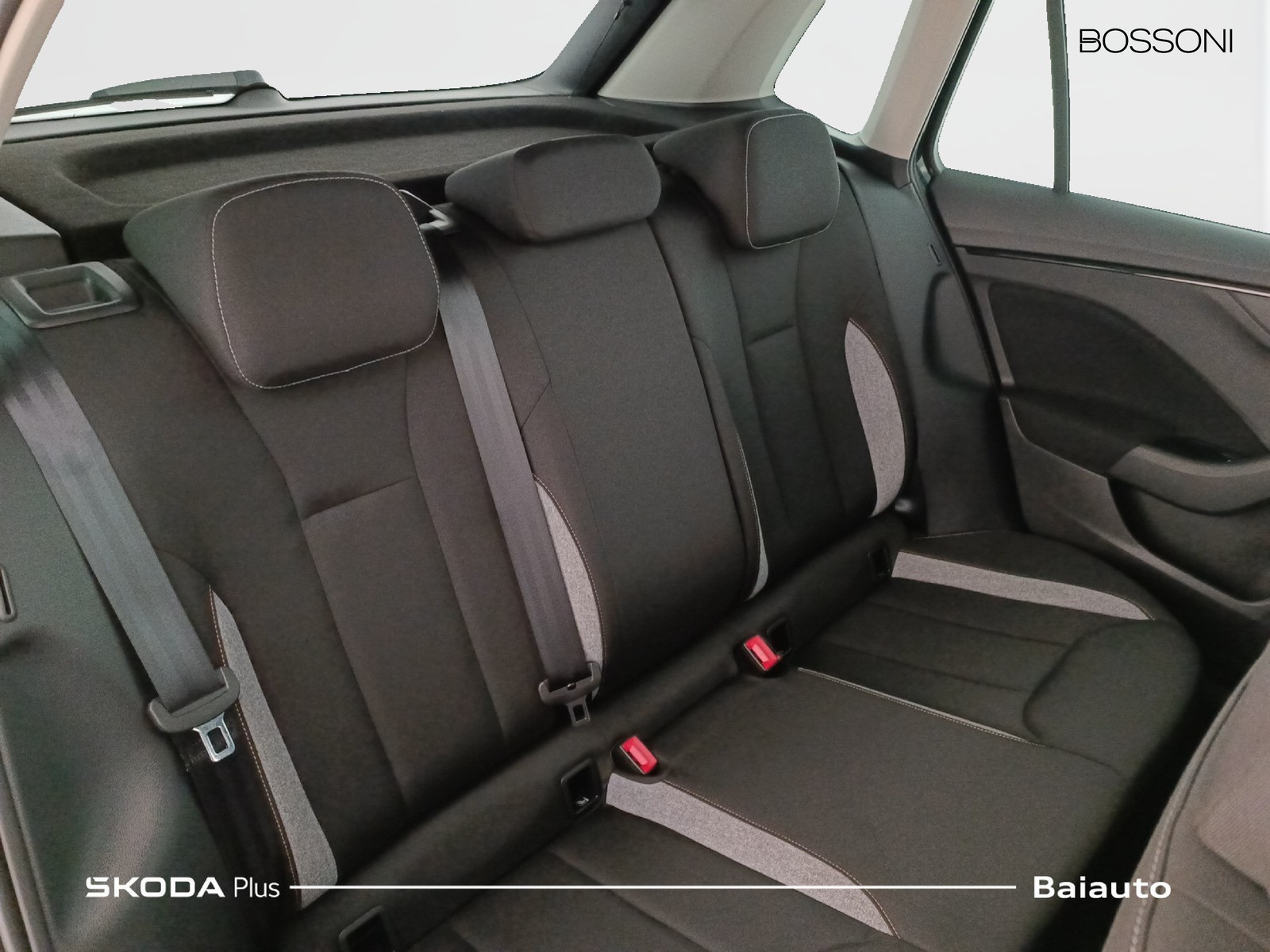 16 - Skoda Kamiq 1.0 tsi 115cv selection