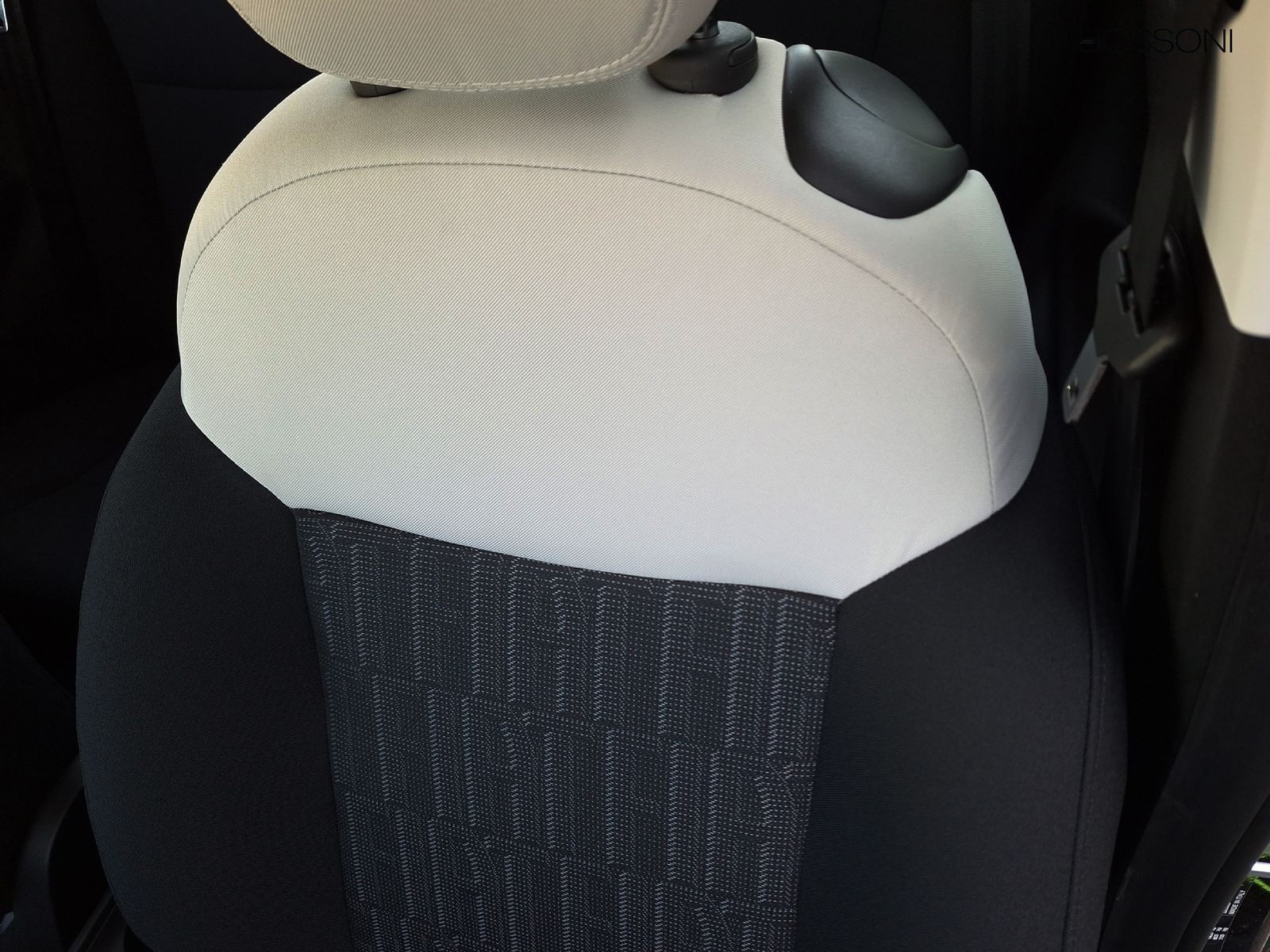 21 - Fiat 500 1.0 hybrid icon