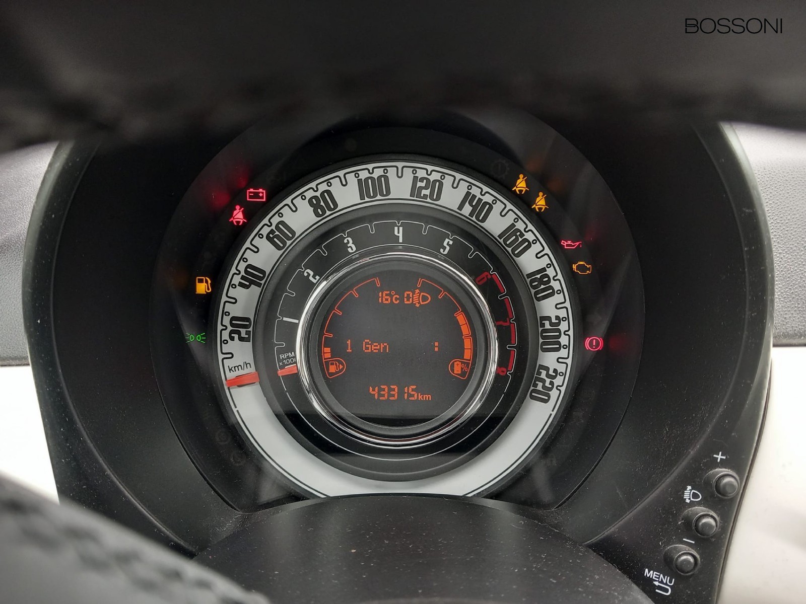 10 - Fiat 500 1.0 firefly hybrid 70cv dolcevita