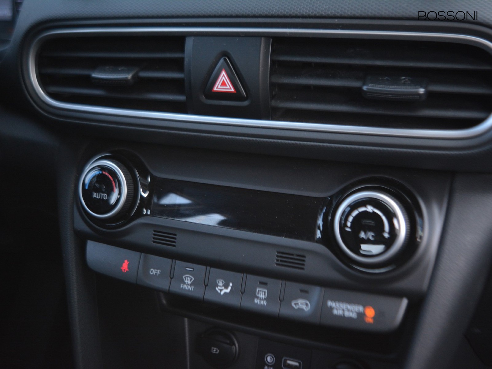 11 - Hyundai Kona 1.0 t-gdi 120cv xtech plus pack 2wd