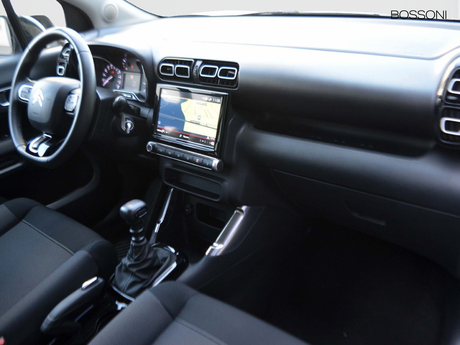 8 - Citroen C3 Aircross 1.2 puretech 110cv plus s&s