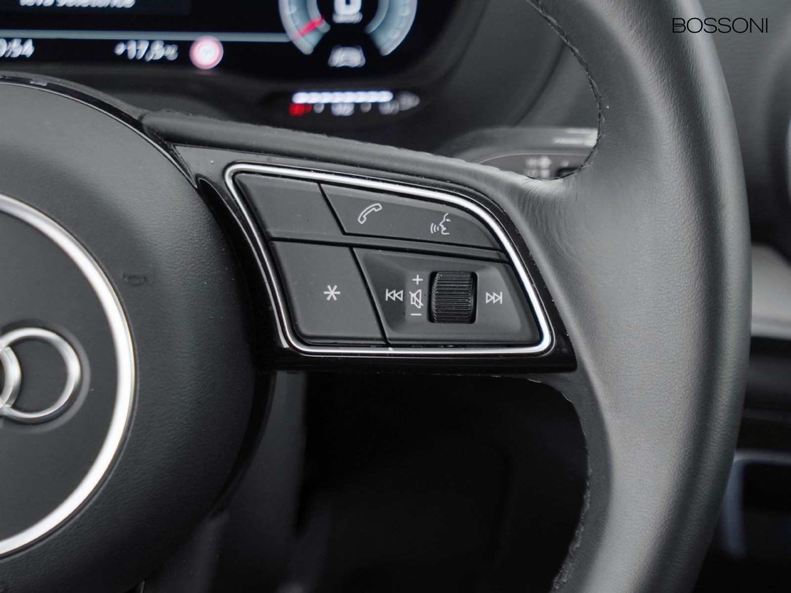 9 - Audi Q2 35 1.5 tfsi s line edition s tronic