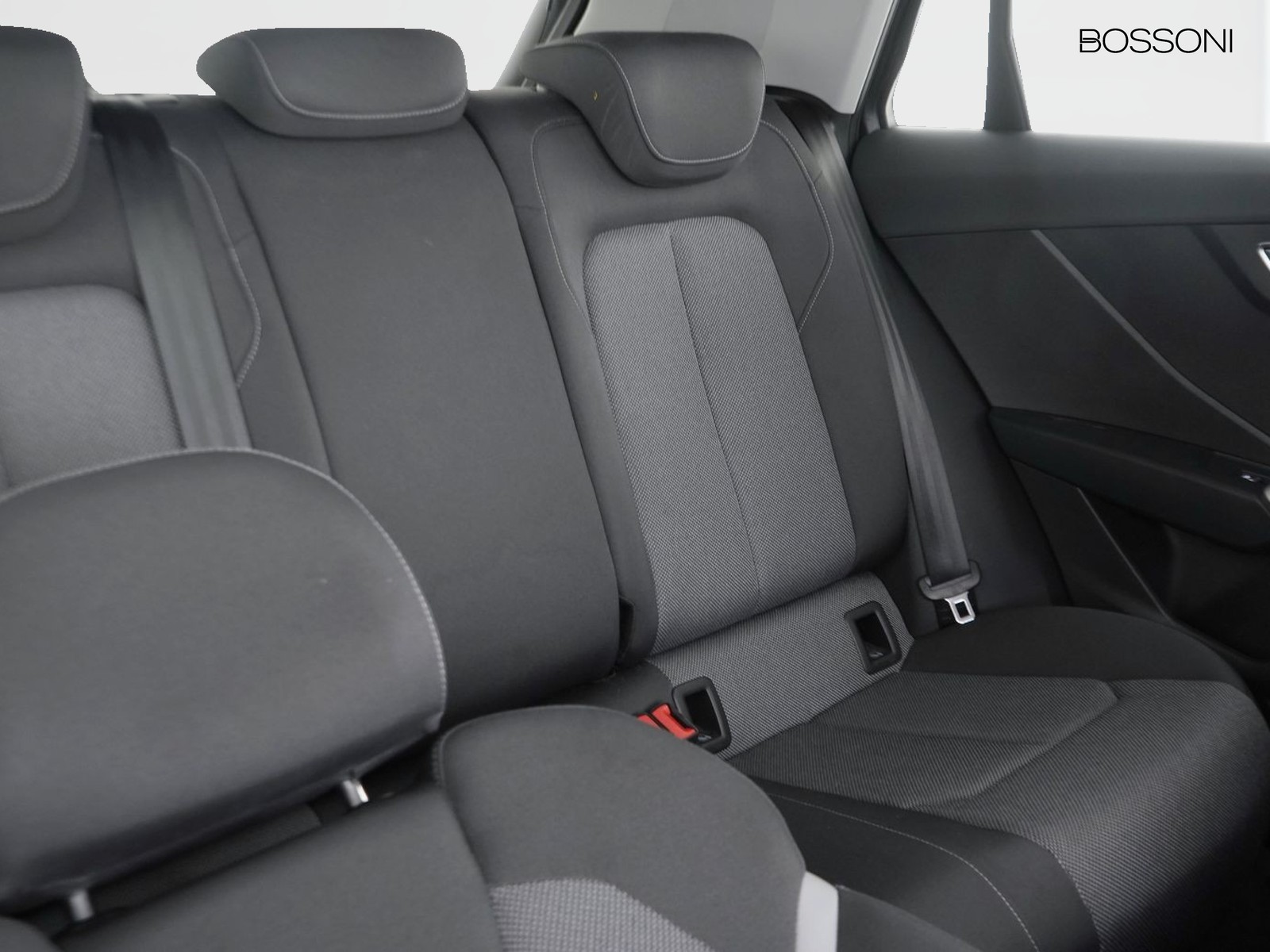 21 - Audi Q2 35 1.5 tfsi s line edition s tronic