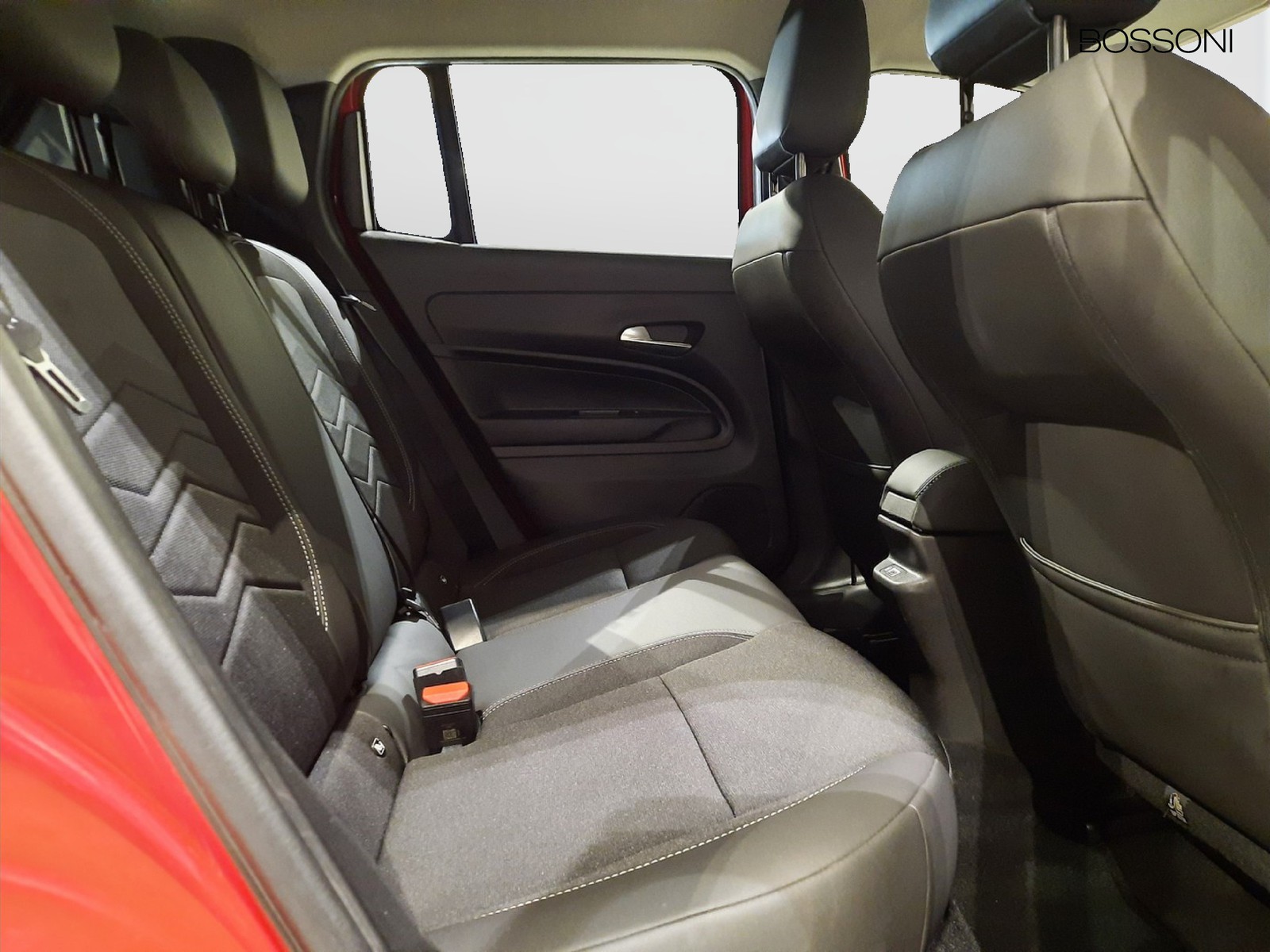 10 - Jeep Avenger 1.2 turbo 100cv altitude fwd