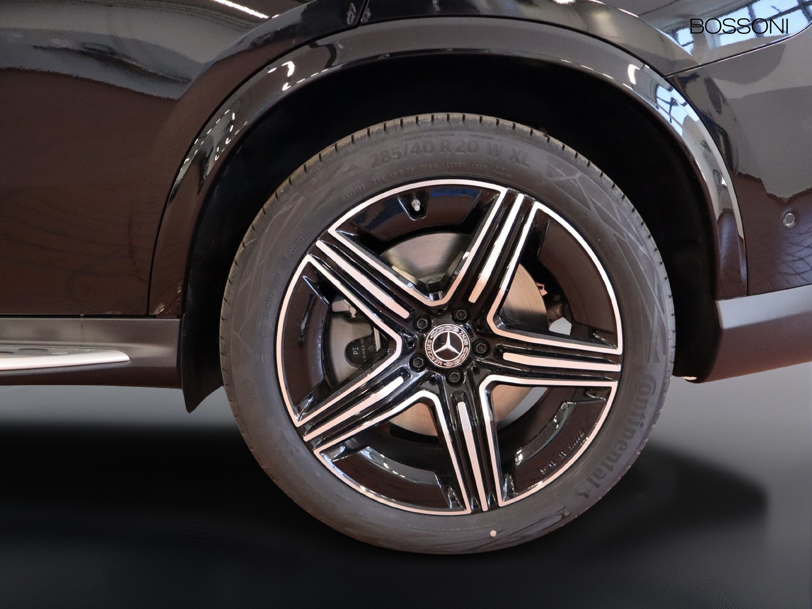 4 - Mercedes GLC coupe 300 de plug in hybrid amg line premium tech 4matic 9g-tronic