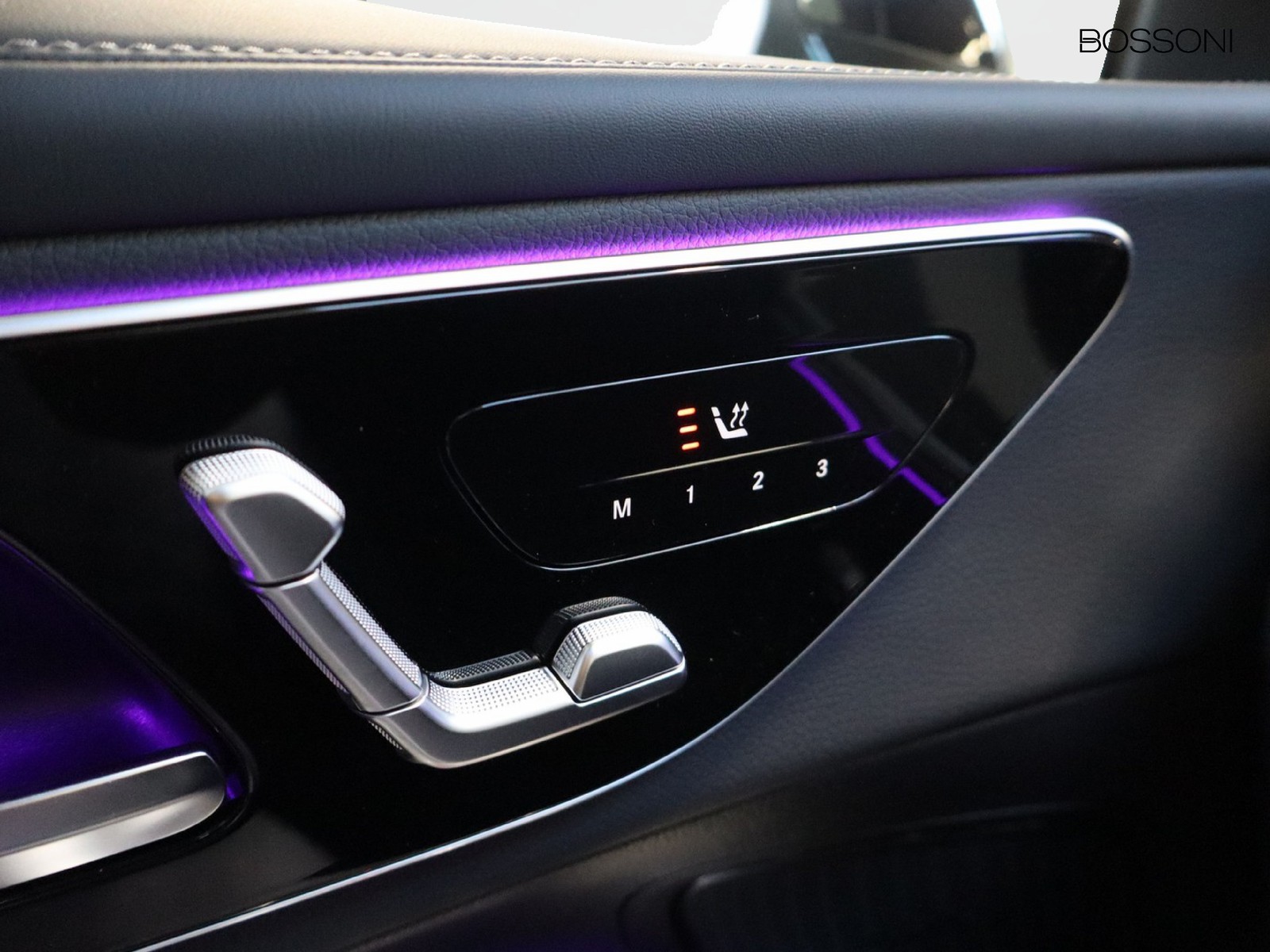 15 - Mercedes GLC coupe 300 de plug in hybrid amg line premium tech 4matic 9g-tronic