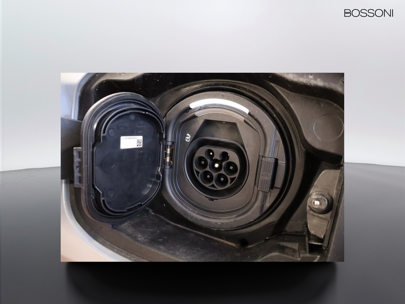 17 - Mercedes GLC suv 300 de plug in hybrid amg line advanced 4matic 9g-tronic