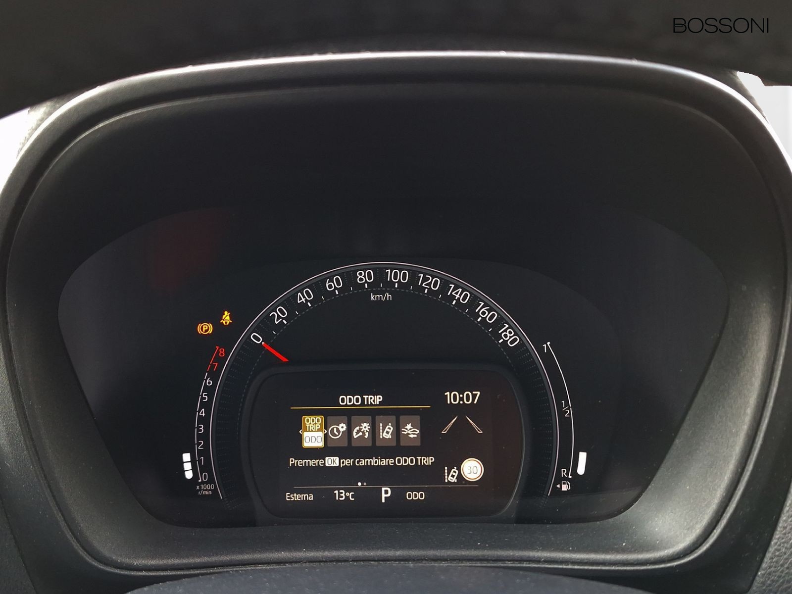 10 - Toyota Aygo x 1.0 72cv lounge s-cvt