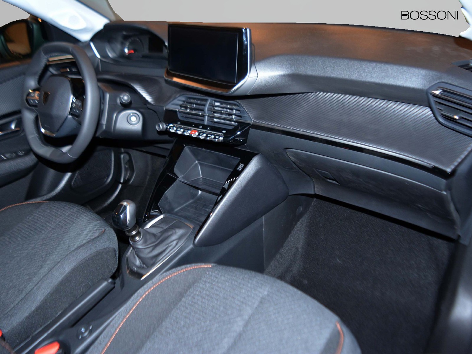 8 - Peugeot 208 1.2 puretech 100cv style s&s