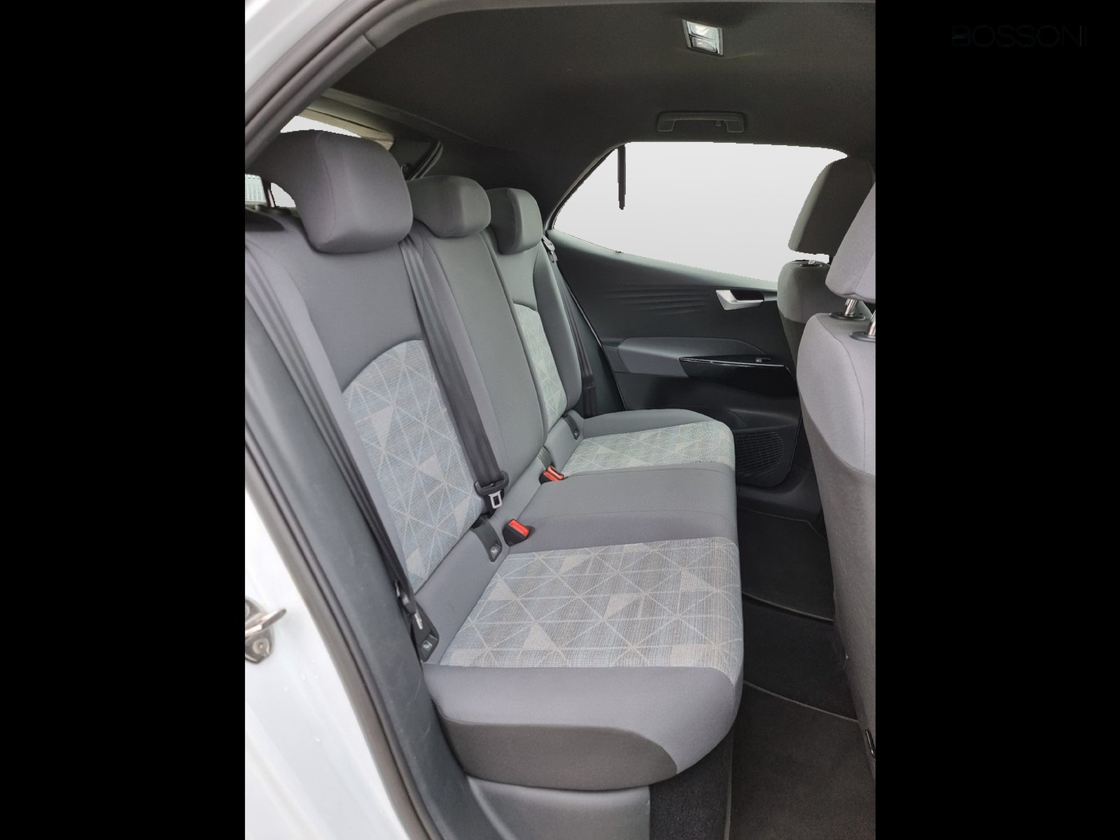 12 - Volkswagen ID.3 58 kwh pro performance