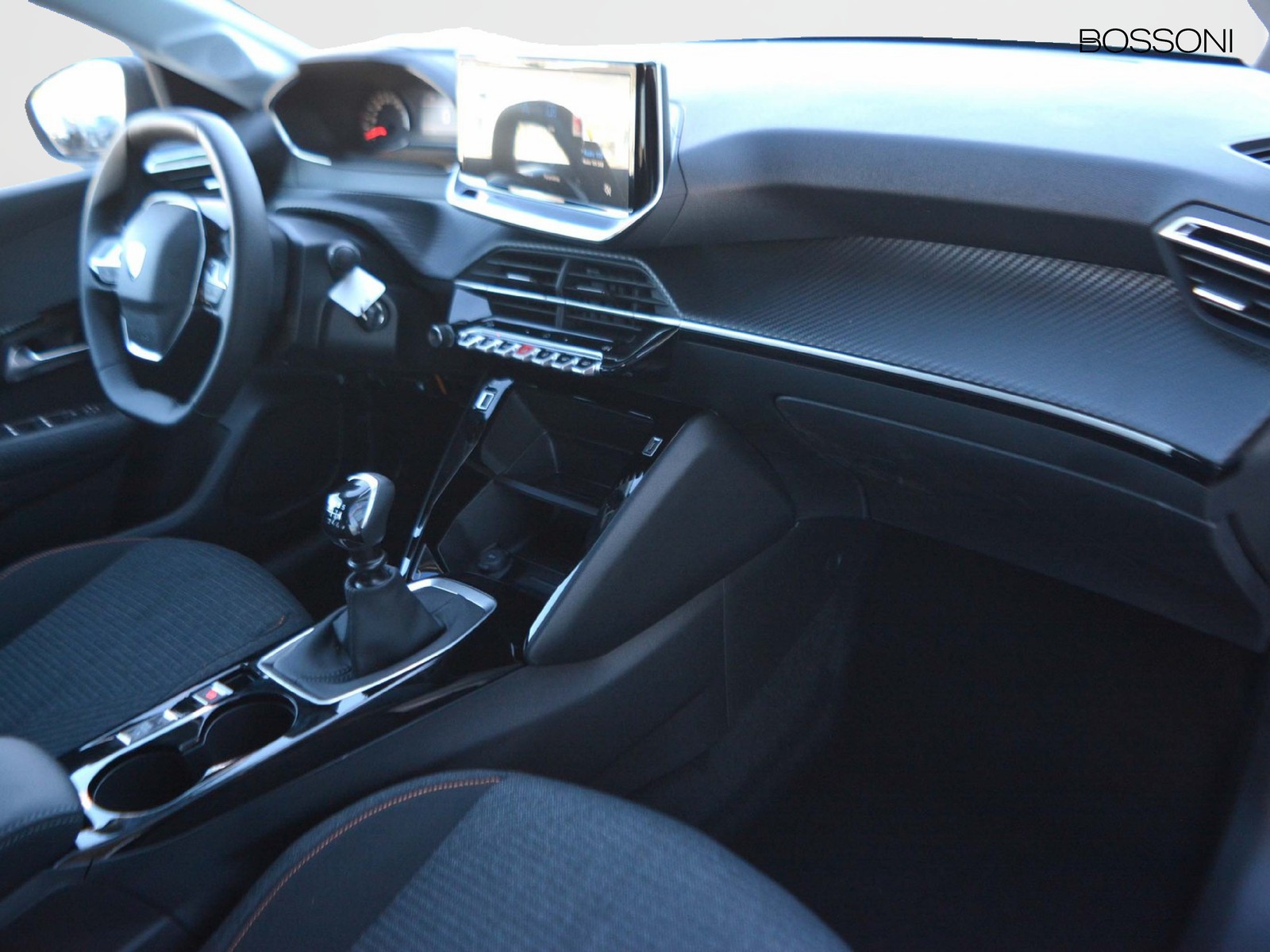 8 - Peugeot 208 1.2 puretech 100cv business s&s