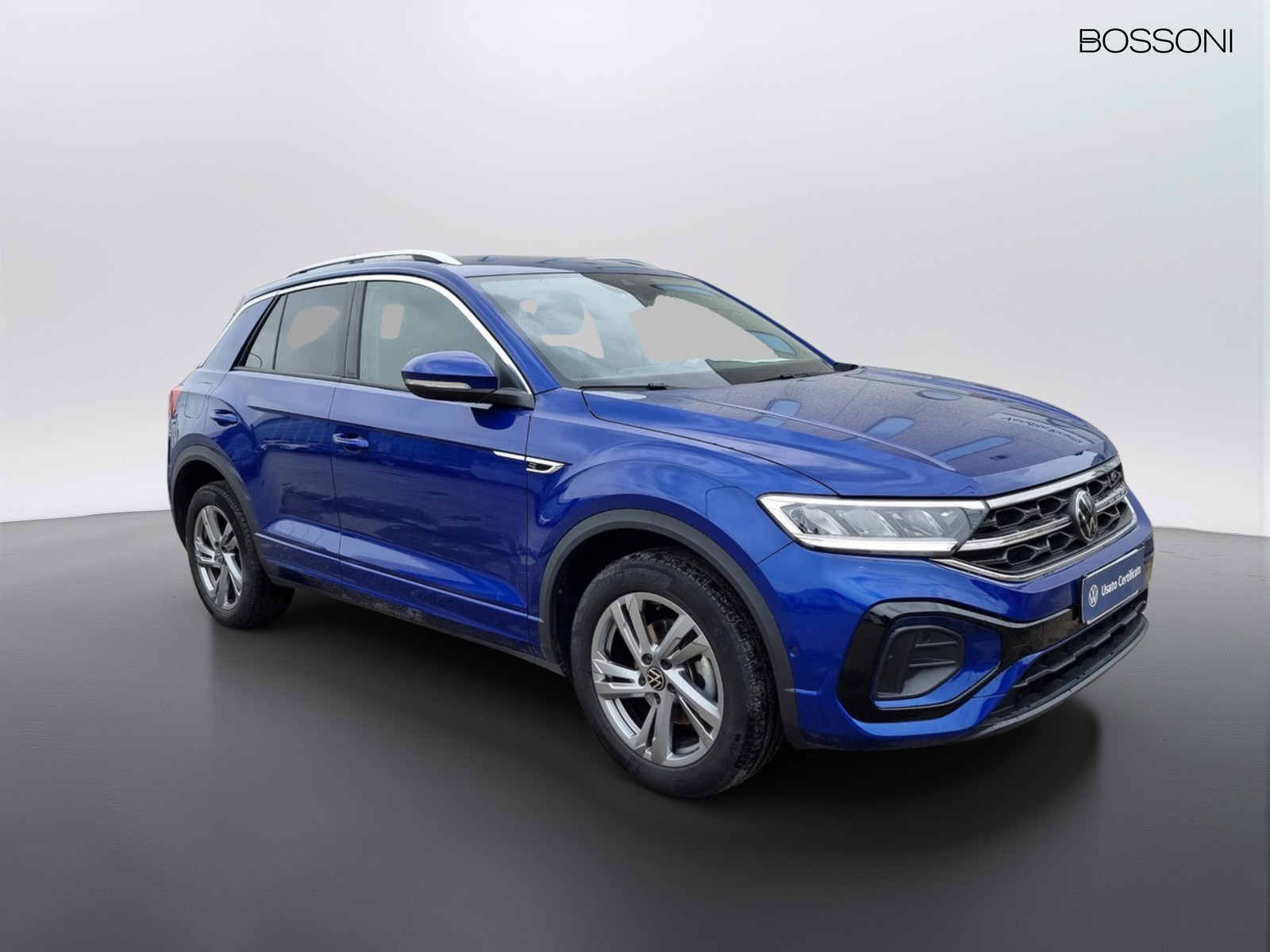 2 - Volkswagen T-Roc 1.5 tsi act r line