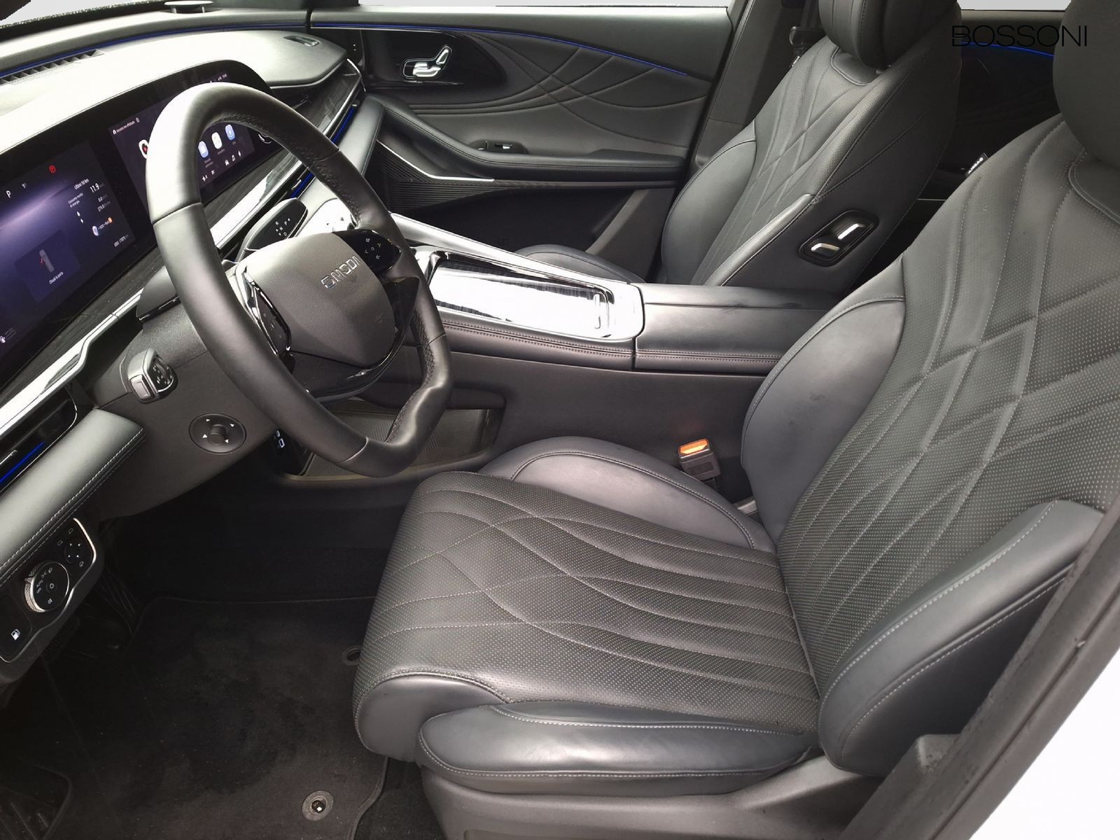 11 - Omoda 9 shs-p 1.5 tgdi plug-in premium i-awd dht3