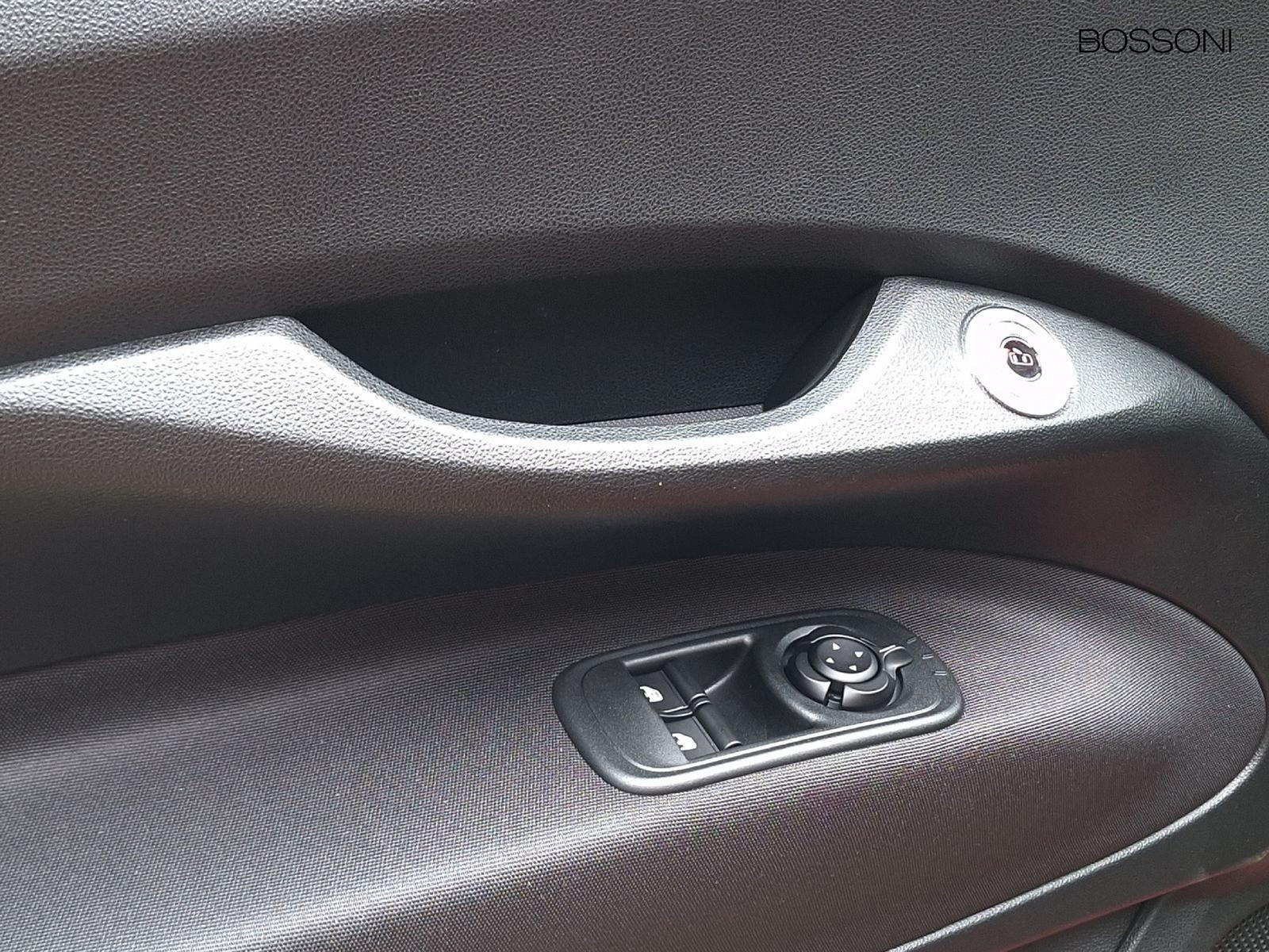 18 - Fiat 500 1.0 hybrid icon