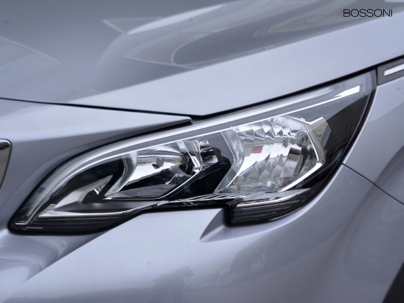 21 - Peugeot 3008 1.5 bluehdi 130cv allure s&s