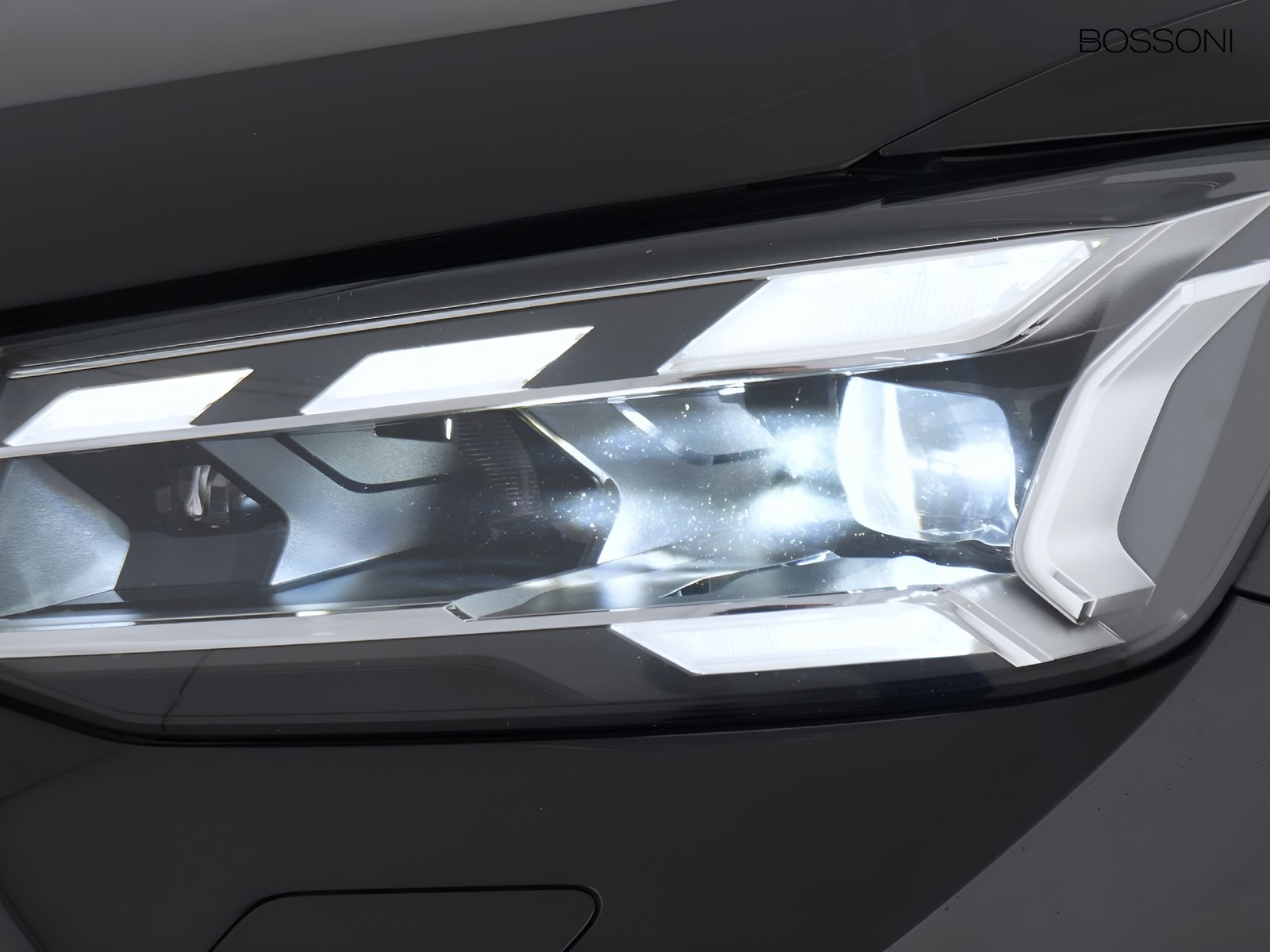 6 - Audi Q2 30 2.0 tdi admired advanced s tronic