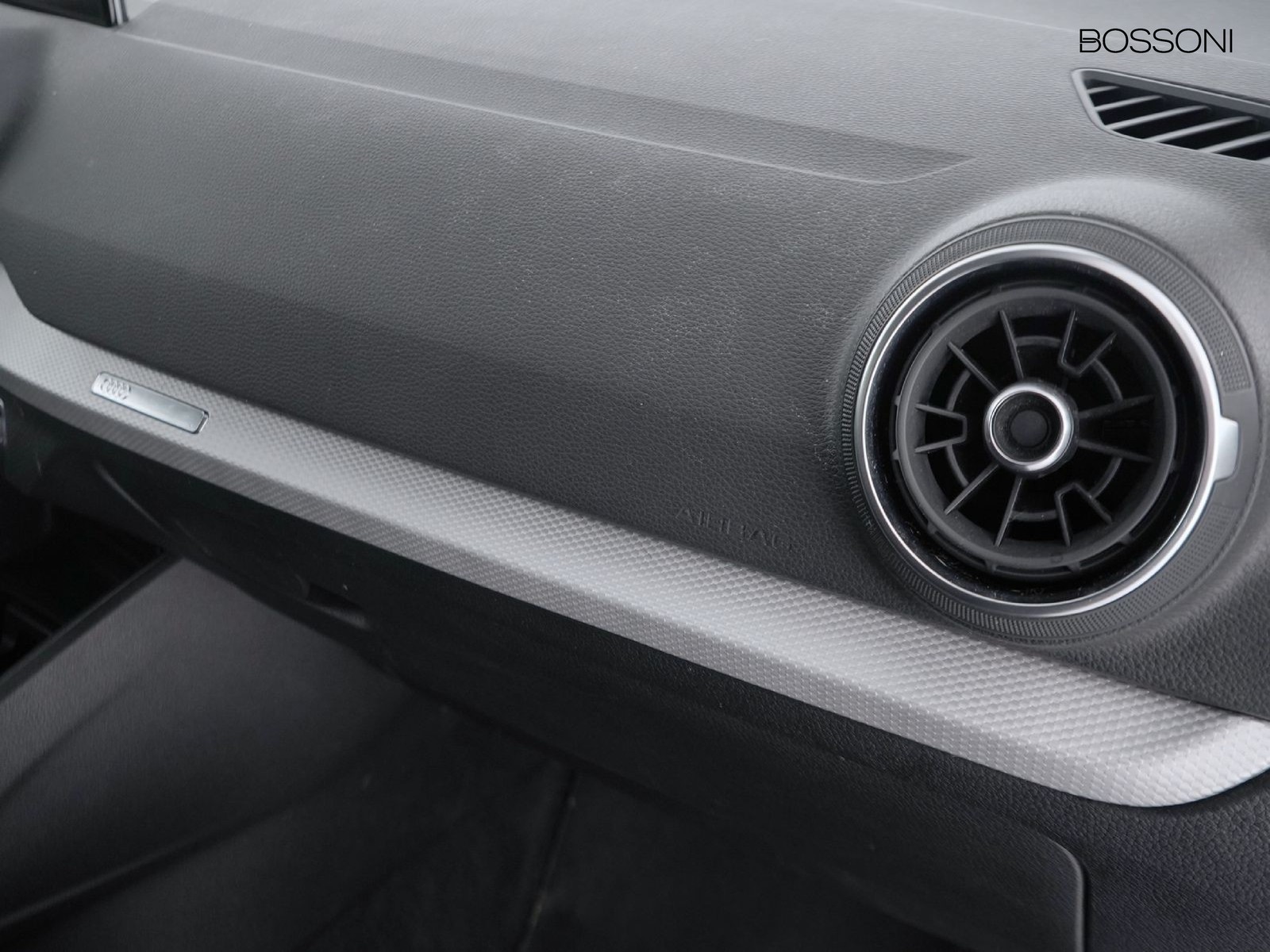 18 - Audi Q2 30 2.0 tdi admired advanced s tronic