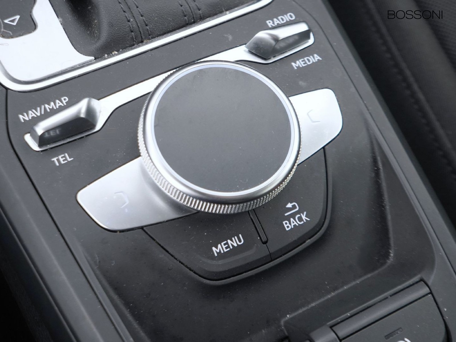 24 - Audi Q2 30 2.0 tdi admired advanced s tronic