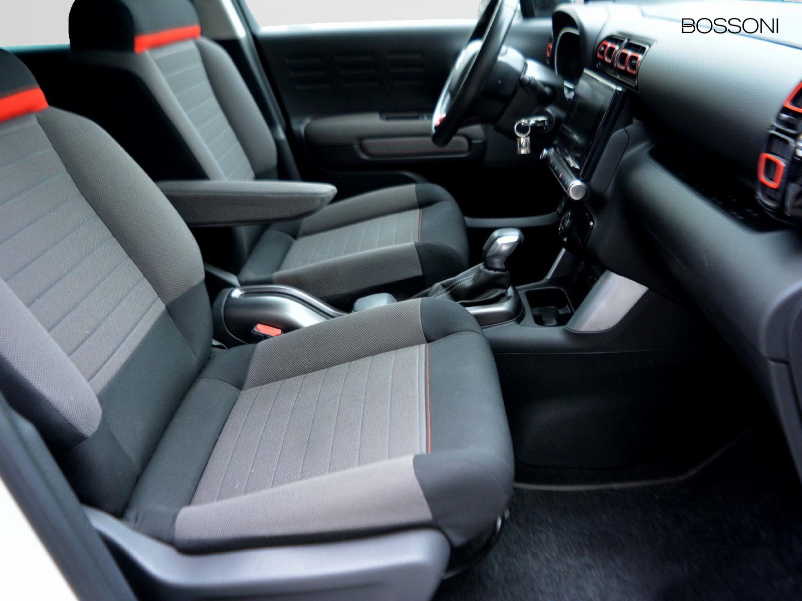 5 - Citroen C3 Aircross 1.2 puretech shine eat6 s&s