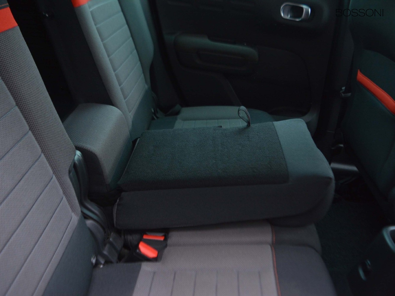 6 - Citroen C3 Aircross 1.2 puretech shine eat6 s&s