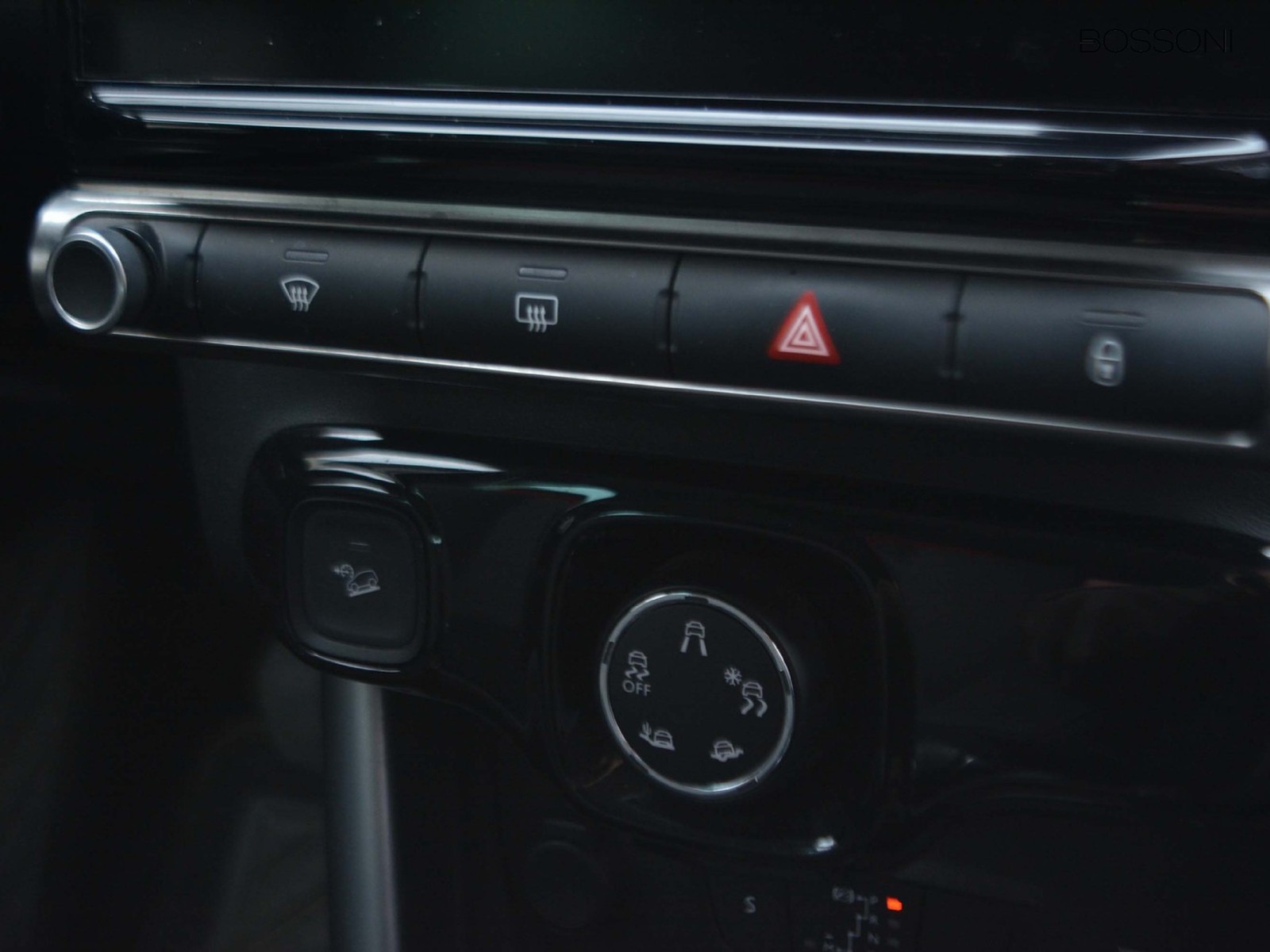 11 - Citroen C3 Aircross 1.2 puretech shine eat6 s&s