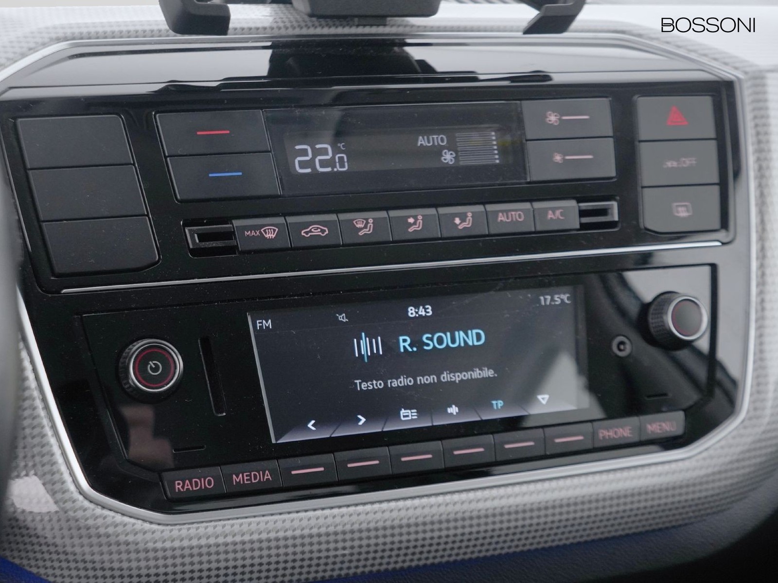 28 - Volkswagen e-up! 5 porte