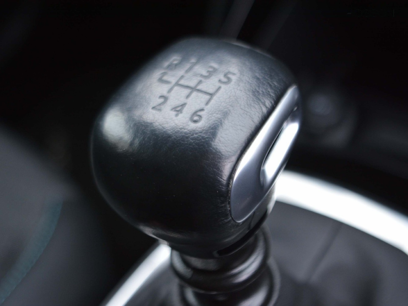 18 - Peugeot 2008 1.5 bluehdi 110cv allure pack s&s