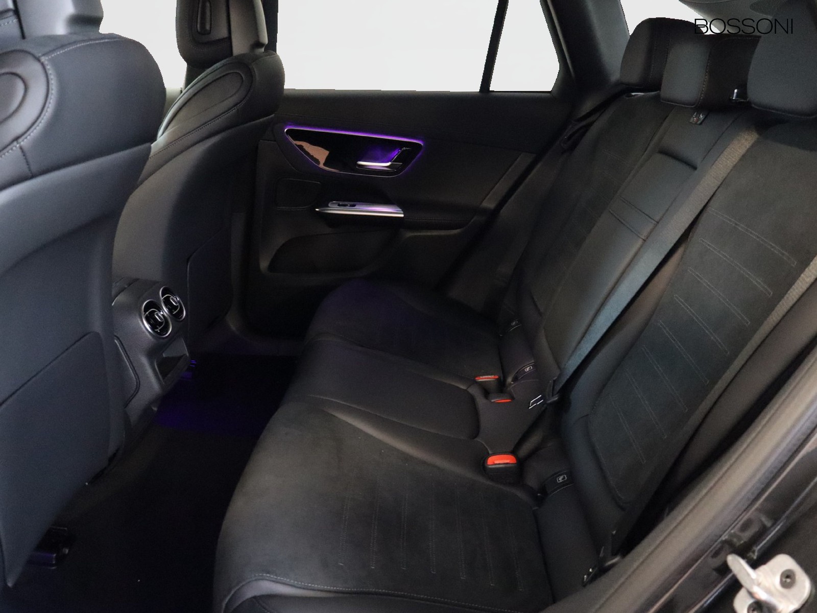 8 - Mercedes GLC suv 300 de plug in hybrid amg line advanced tech 4matic 9g-tronic