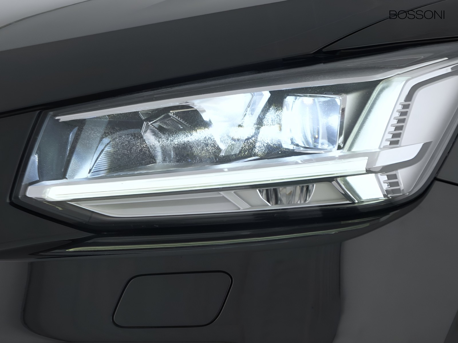 6 - Audi Q2 30 1.6 tdi admired s tronic my20