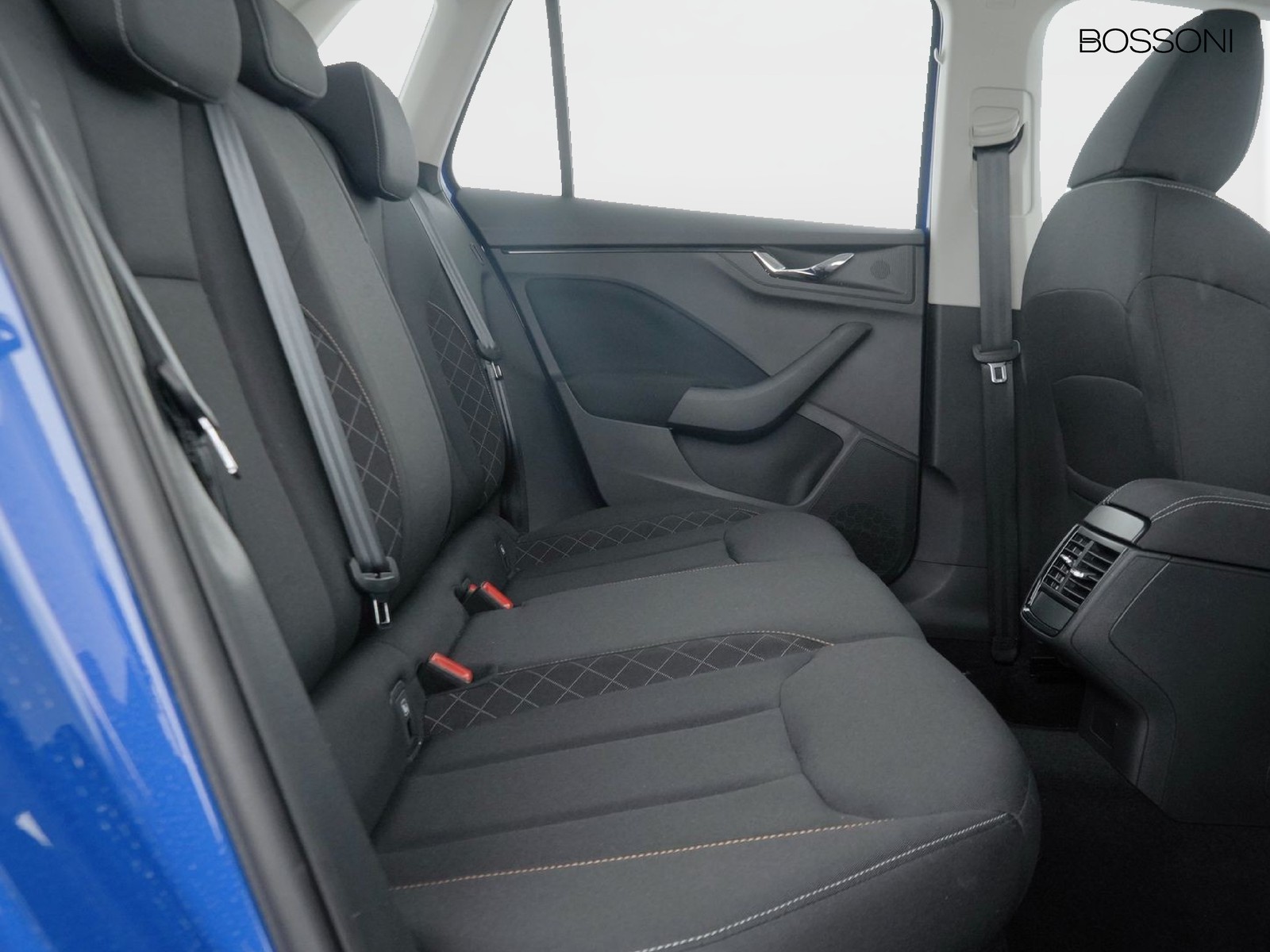 9 - Skoda Kamiq 1.0 tsi 95cv ambition