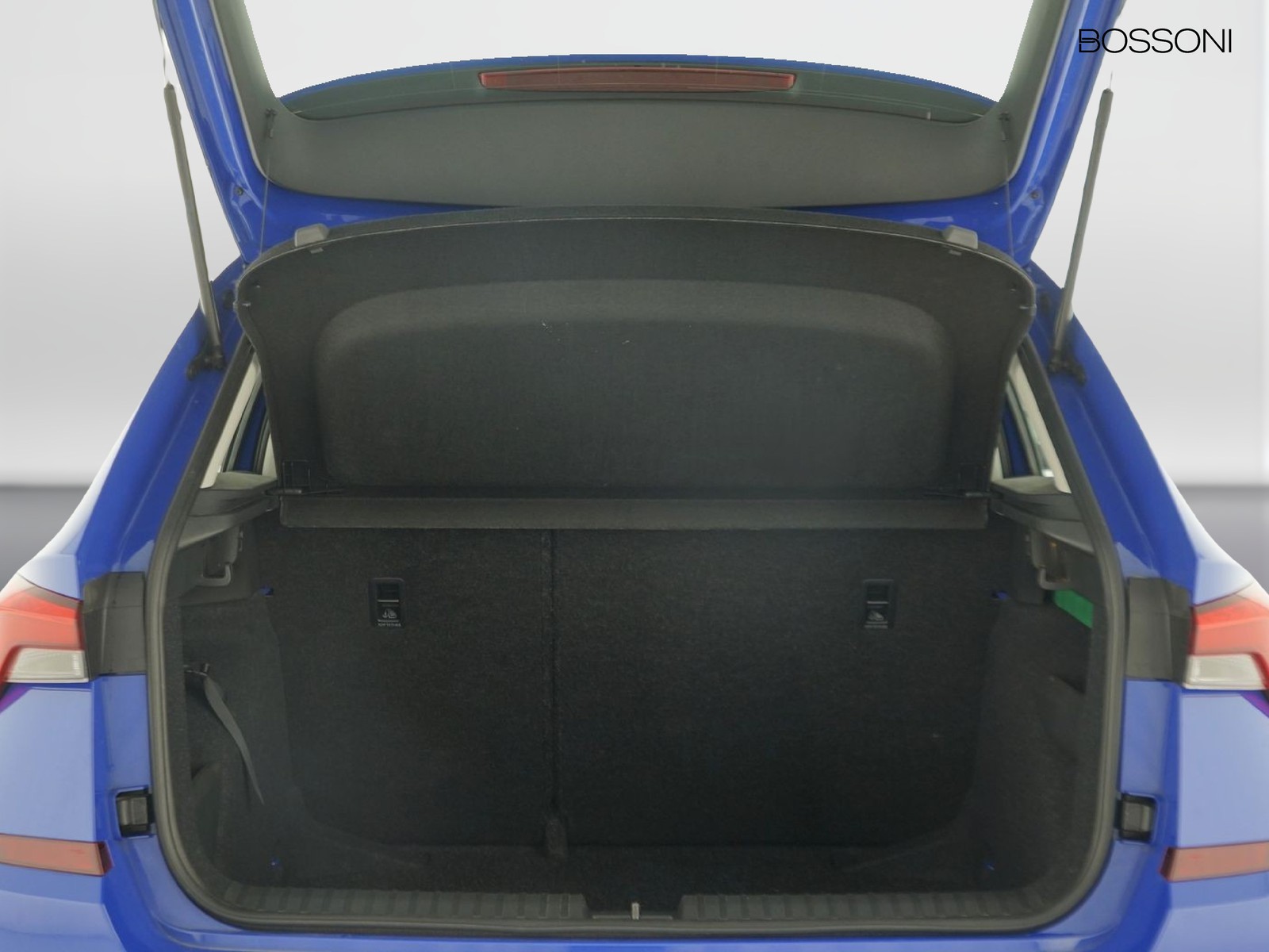 10 - Skoda Kamiq 1.0 tsi 95cv ambition