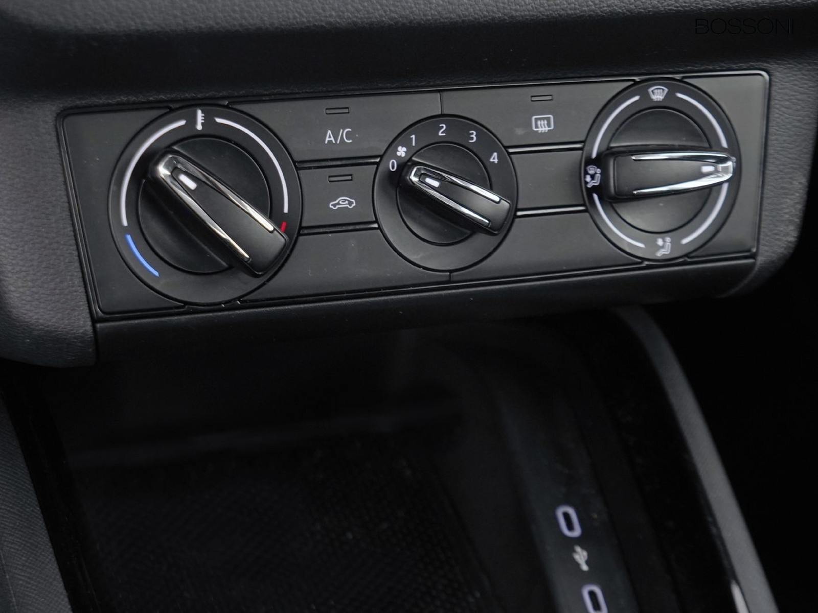 23 - Skoda Kamiq 1.0 tsi 95cv ambition