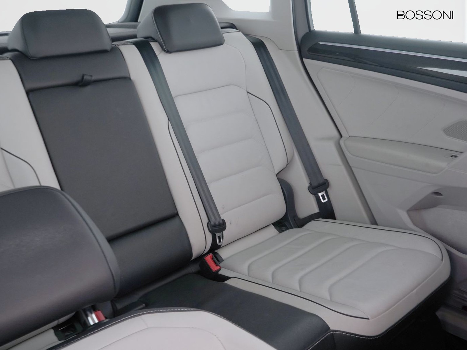 23 - Volkswagen Tiguan 1.5 tsi act 150cv elegance dsg