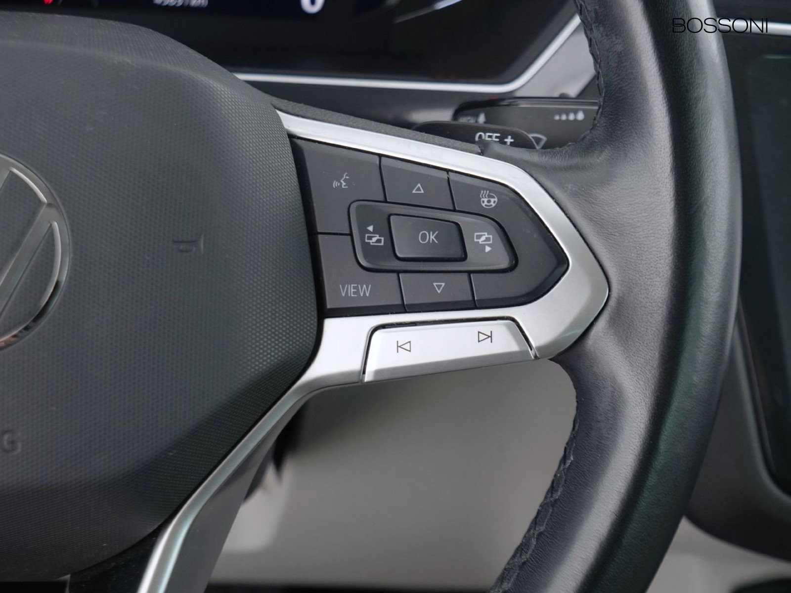 29 - Volkswagen Tiguan 1.5 tsi act 150cv elegance dsg