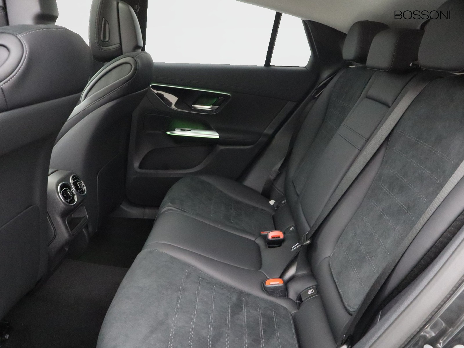 8 - Mercedes GLC coupe 300 de plug in hybrid amg line advanced plus 4matic 9g-tronic