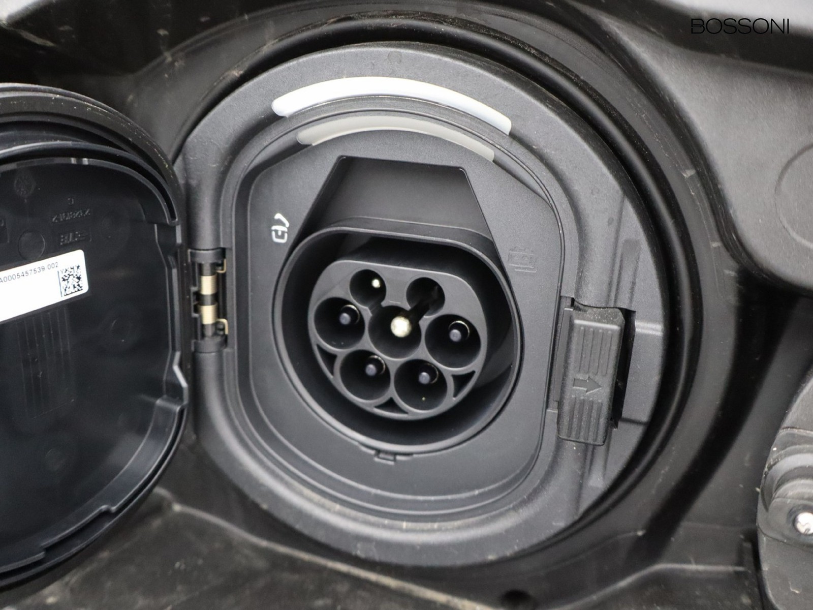 18 - Mercedes GLC coupe 300 de plug in hybrid amg line advanced plus 4matic 9g-tronic