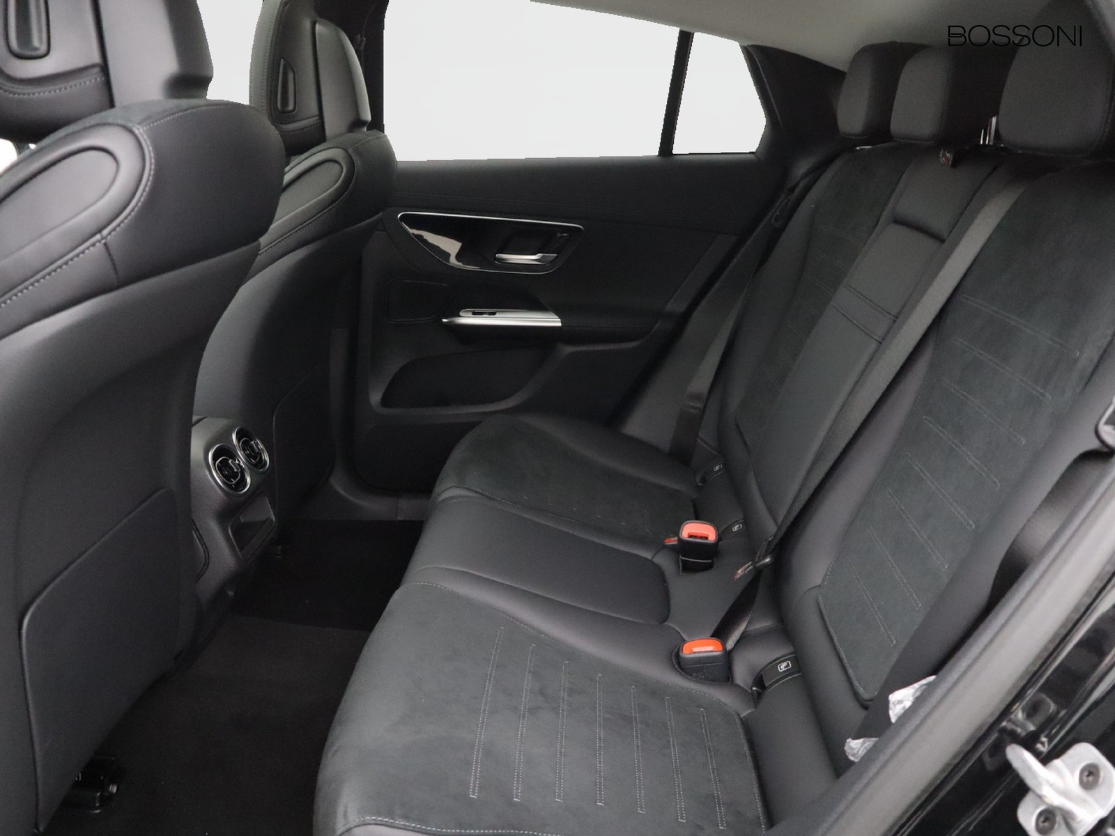 8 - Mercedes GLC coupe 300 de plug in hybrid amg line advanced plus 4matic 9g-tronic