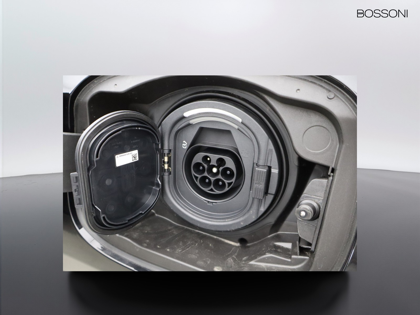 18 - Mercedes GLC coupe 300 de plug in hybrid amg line advanced plus 4matic 9g-tronic