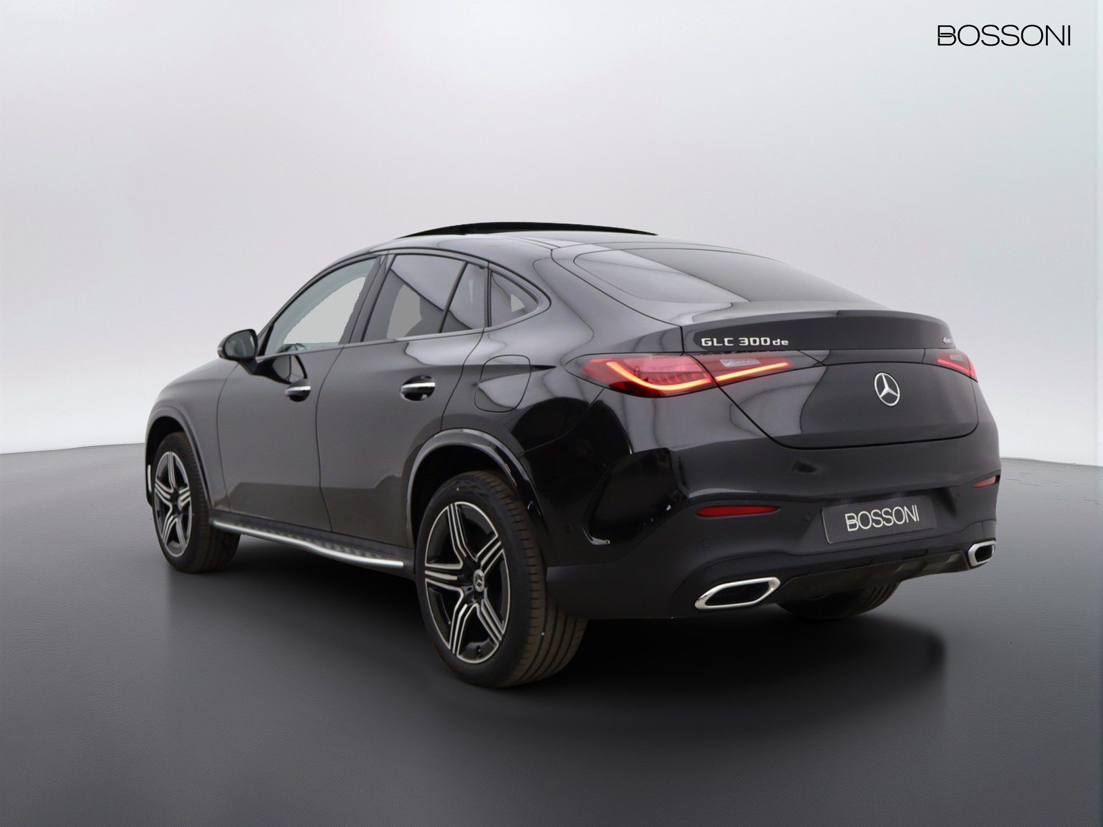 5 - Mercedes GLC coupe 300 de plug in hybrid amg line premium tech 4matic 9g-tronic