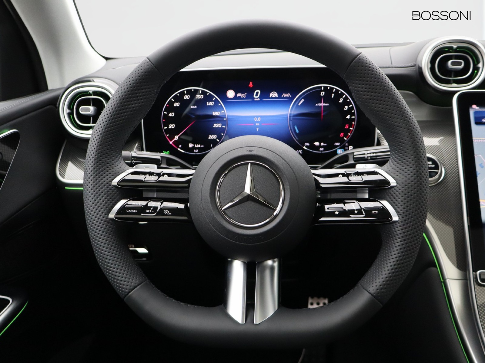 17 - Mercedes GLC coupe 300 de plug in hybrid amg line premium tech 4matic 9g-tronic