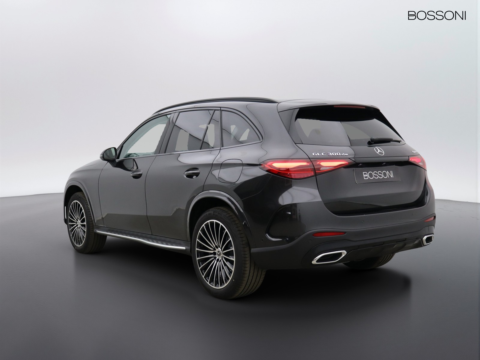 5 - Mercedes GLC suv 300 de plug in hybrid amg line advanced tech 4matic 9g-tronic