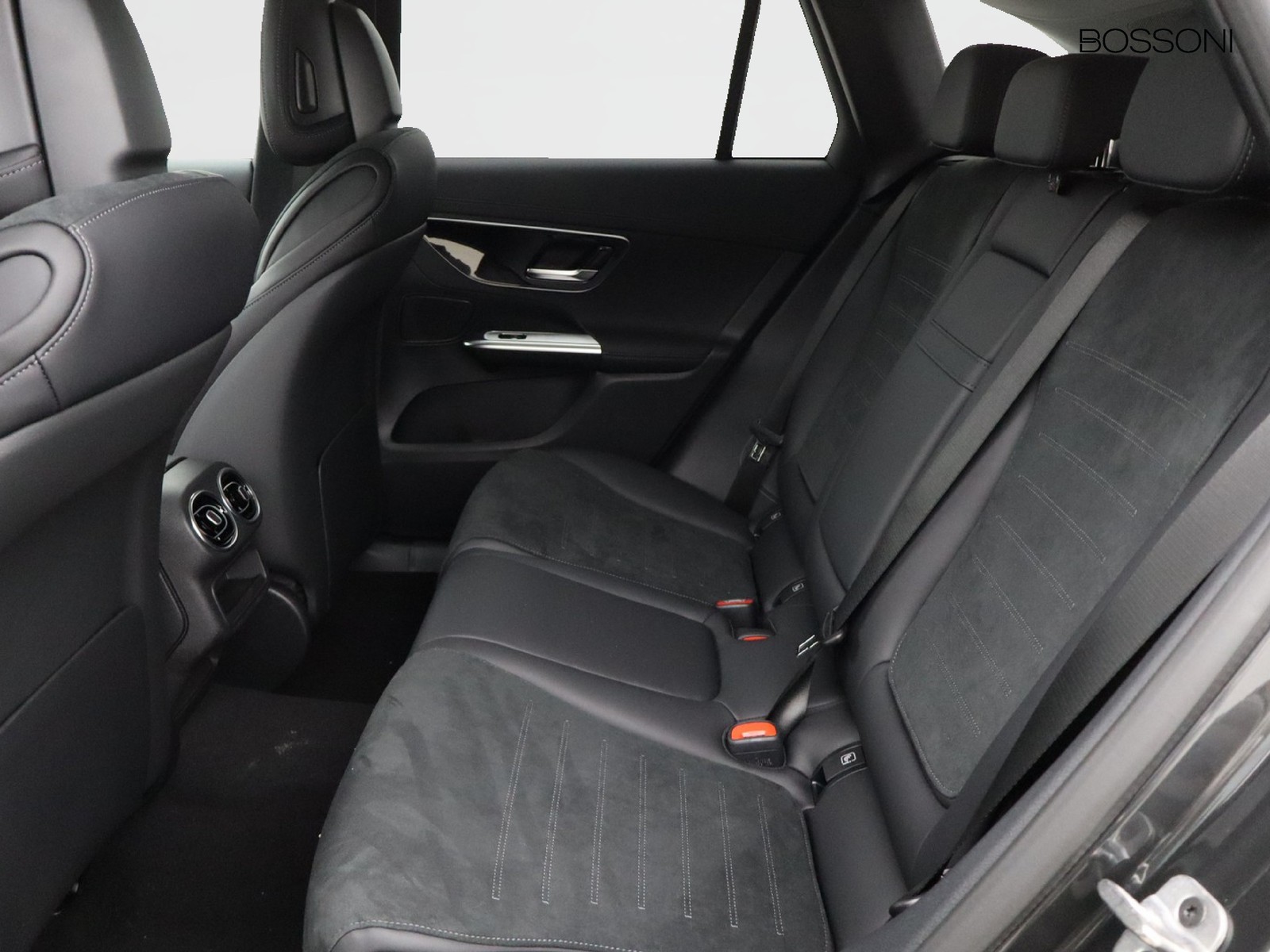 8 - Mercedes GLC suv 300 de plug in hybrid amg line advanced tech 4matic 9g-tronic