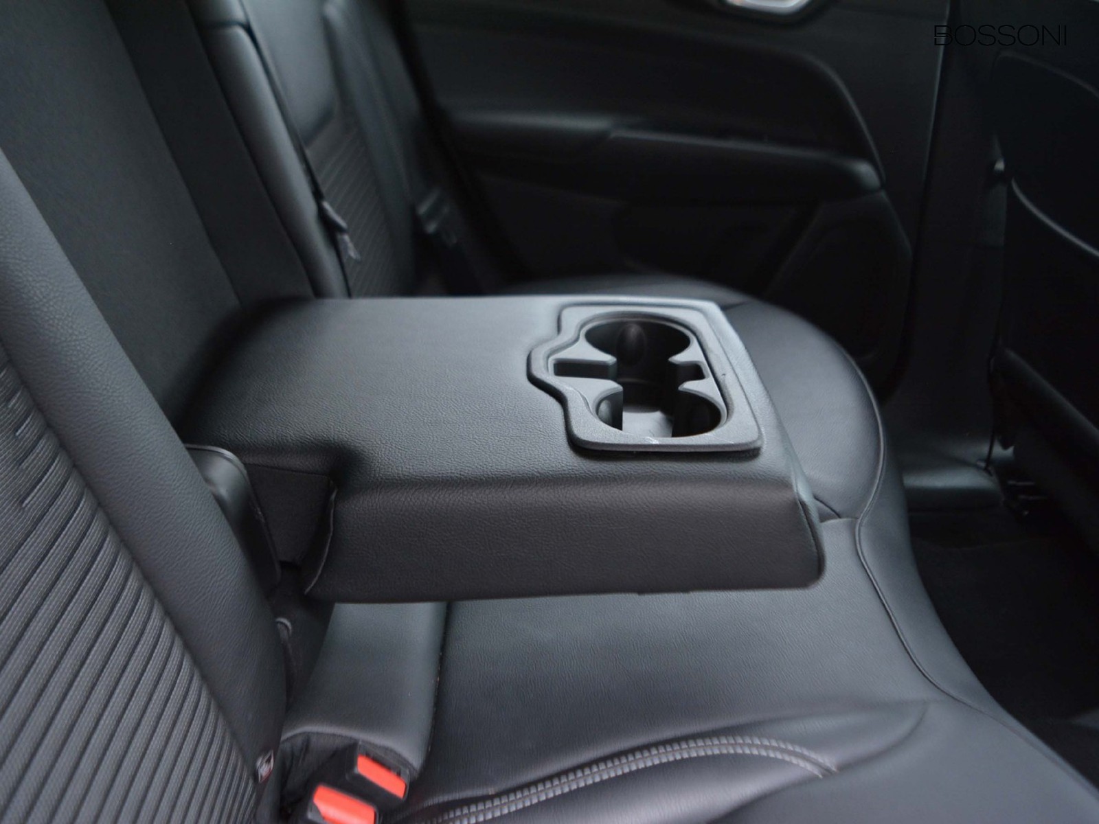 6 - Jeep Compass 1.5 turbo t4 mhev 130cv limited 2wd dct