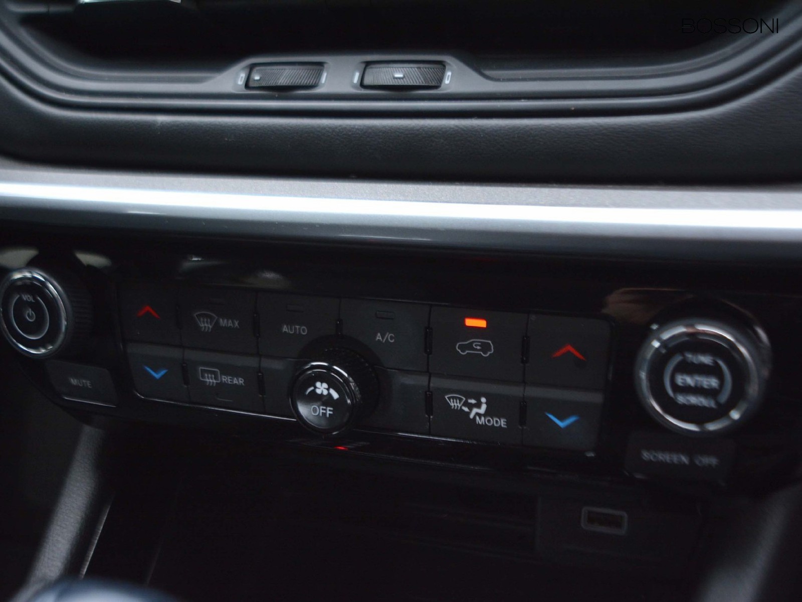 12 - Jeep Compass 1.5 turbo t4 mhev 130cv limited 2wd dct