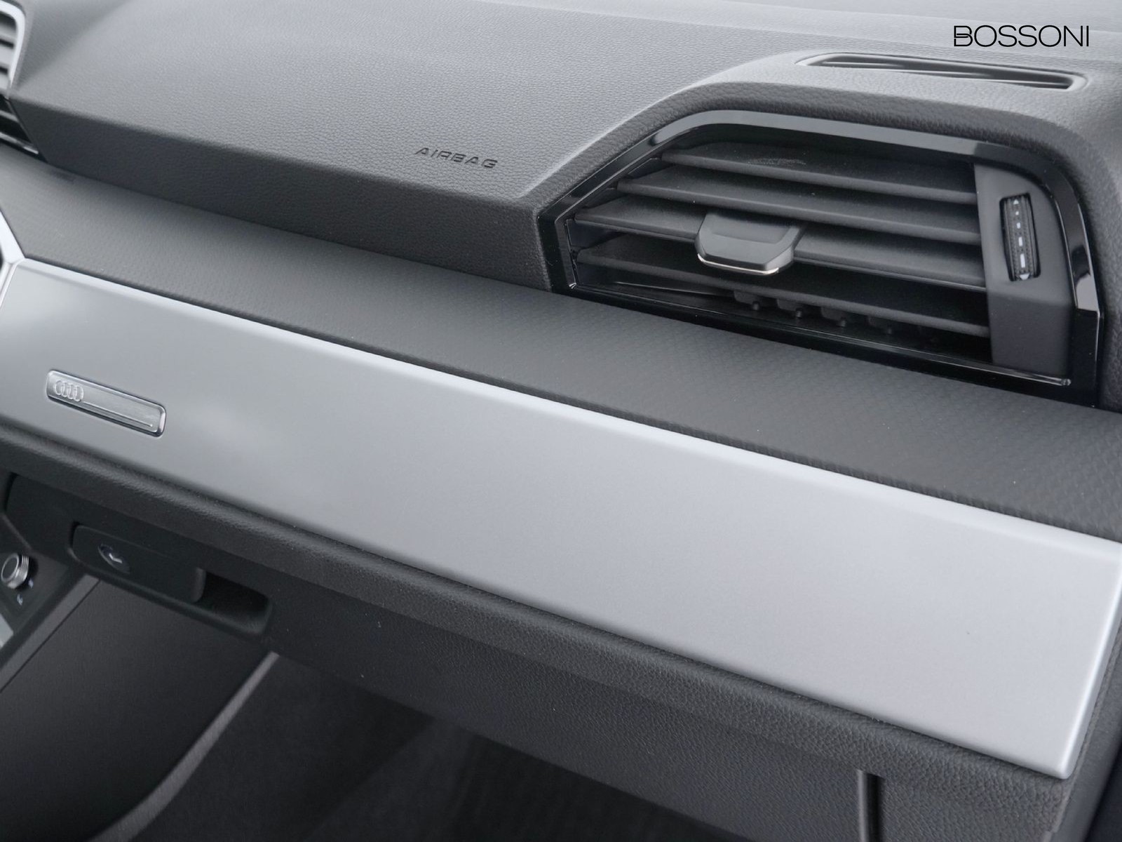 18 - Audi Q3 sportback 35 1.5 tfsi mhev 150cv s line edition s tronic